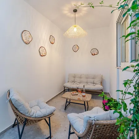 48 * Afantou